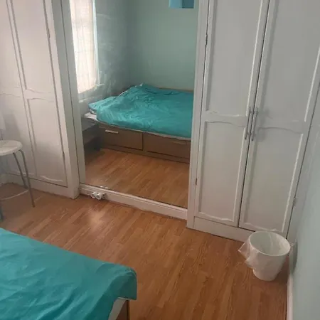 Double Rooms In Shared Home Enfield Exterior photo